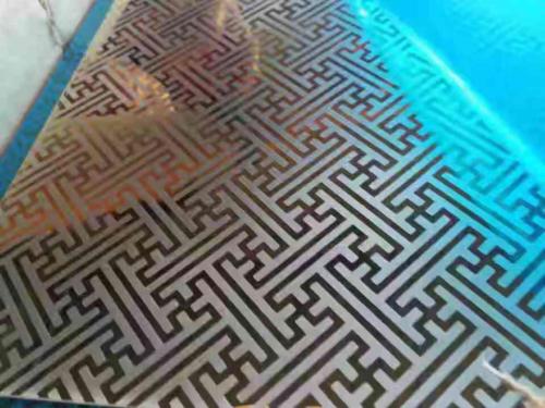 mirror etching labyrinth